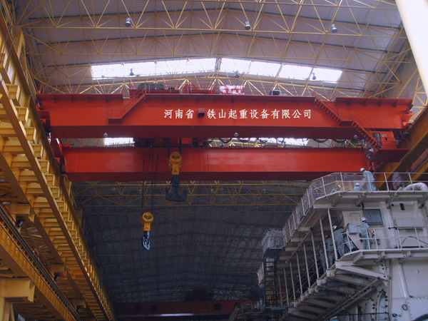 QD型吊鉤雙梁橋式起重機