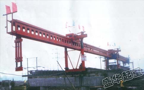 鐵路架橋機