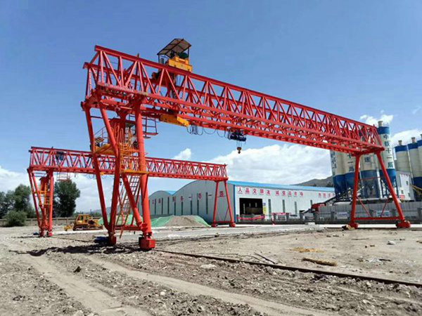 江蘇泰州門式起重機(jī)廠家