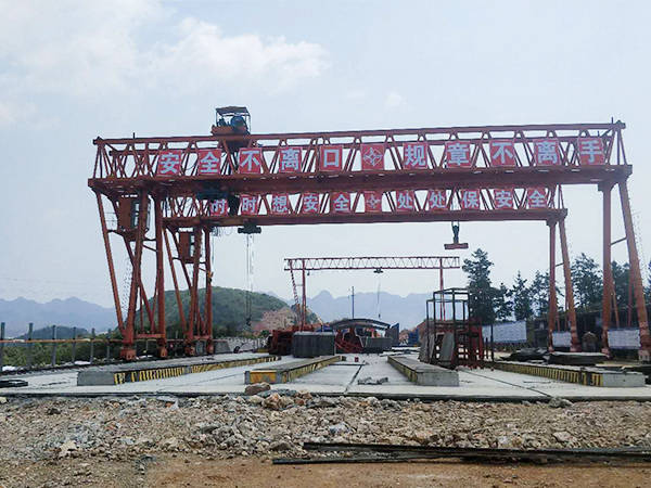 甘肅嘉峪關(guān)門式起重機(jī)廠家